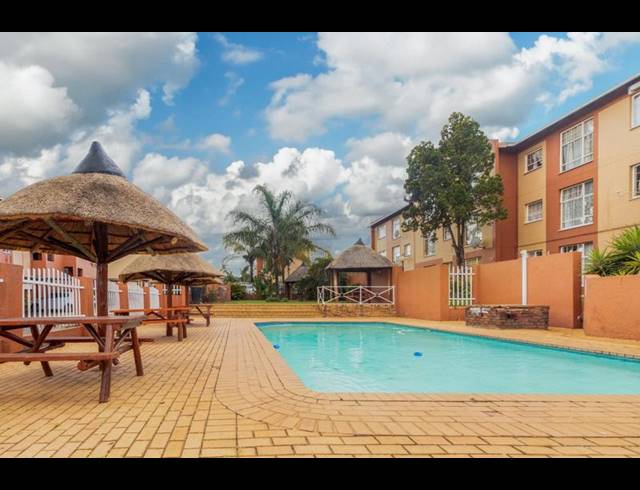 2 BEDROOM APARTMENT FOR SALE IN WELTEVREDEN PARK